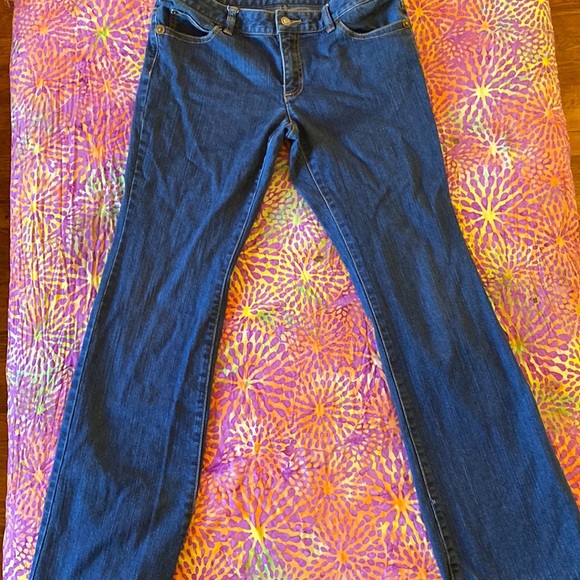 🌹 Michael Kors boot cut jeans with embroidered leather back pockets🌹 - Picture 1 of 7